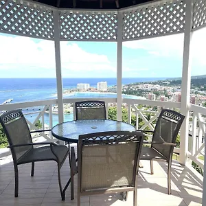 https://oceanbreeze-jamaica-penthouse-7-minute-walk-to-beach.comcaribbean.com